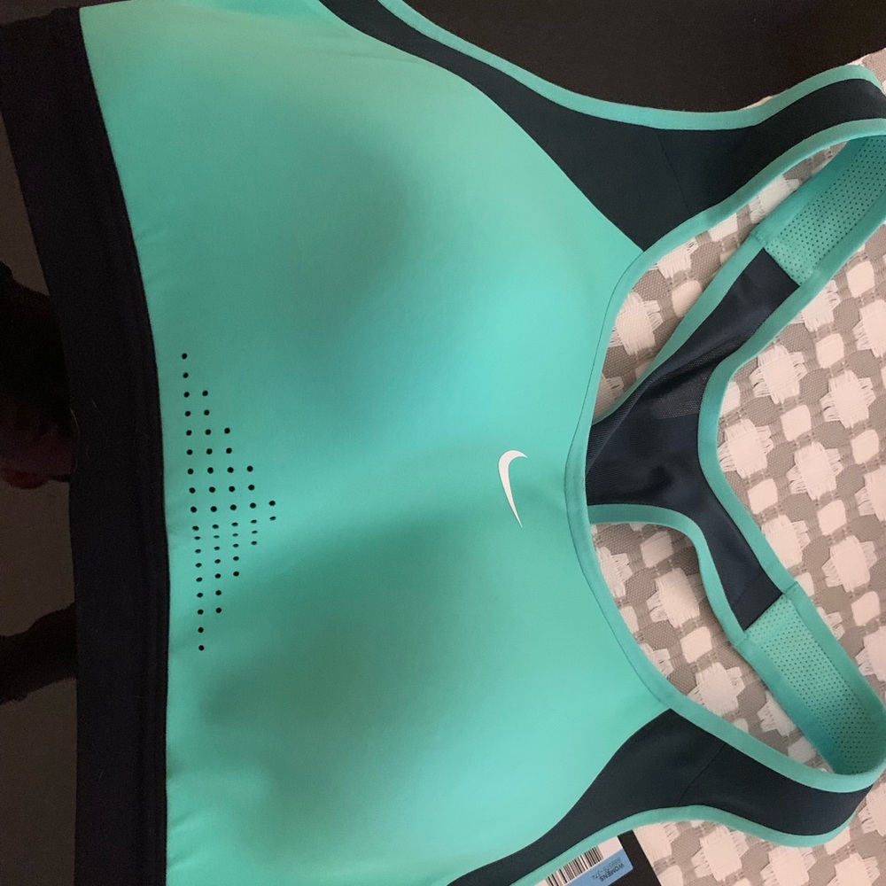 Nike Motion Adapt racerback sports bra